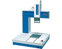 Tisch-Roboter aus der JR750
